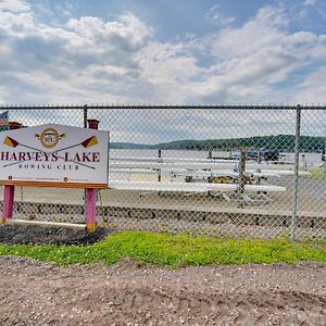 Stylish Harveys Lake Apt - Steps To The Water! Appartement Exterior photo