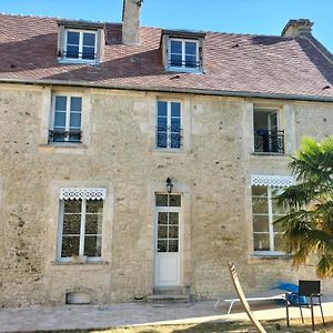 La Chambre Des Remparts Bed and Breakfast Falaise  Exterior photo