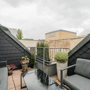 Ruhige Dachwohnung Mit Terrasse Berlin Mitte - Spacious Modern Rooftop Loft In Berlin Mitte Exterior photo