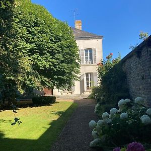 Chez Agnes Bed and Breakfast Pont-Évêque Exterior photo