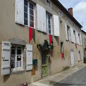 Art-Maison Bed and Breakfast Le Dorat Exterior photo