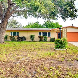 Sunny Seminole Retreat With Patio, Near Beaches! Villa Redington Shores Exterior photo