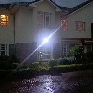 A 2 Bedroom Cottage In Runda Nairobi Exterior photo