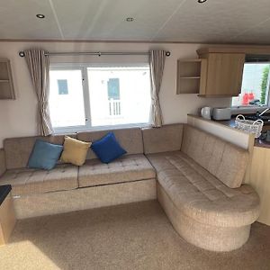 3 Bedroom, 6 Berth, Dog Friendly, Holiday Home Belton with Browston Exterior photo