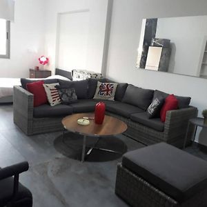 Studio In Dbayeh In A Prime Location, Wifi, 38Sqm Appartement Exterior photo