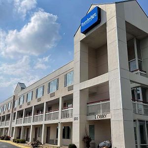 Travelodge By Wyndham Willowbrook Il Exterior photo