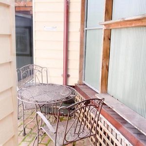 Neds Nook Appartement Beechworth Exterior photo