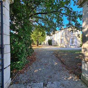 Domaine De Belisle Bed and Breakfast Magnac-sur-Touvre Exterior photo