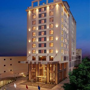 Doubletree By Hilton Varanasi Hotel Exterior photo