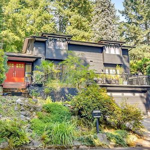 Contemporary Portland Retreat With Forest Views Villa Exterior photo