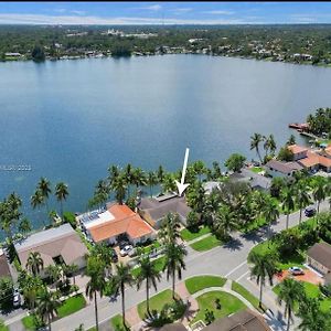 Lake Villa Miami Exterior photo