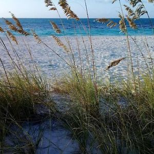 Apartment Near Grace Bay Beach Providenciales Exterior photo