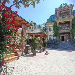 Almos Hotel Doesjanbe Exterior photo