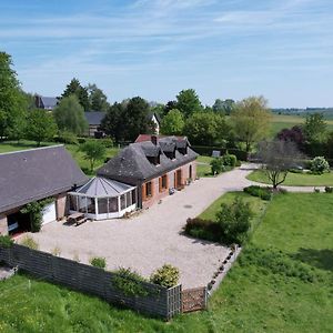 Le Gite Du Bois Du Fil Villa Vassonville Exterior photo