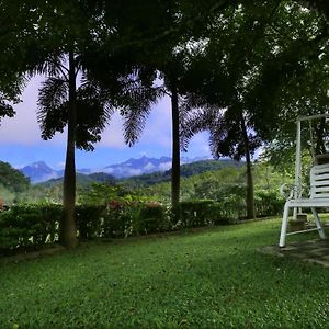 Estate Bungalow Appartement Ratnapura Exterior photo