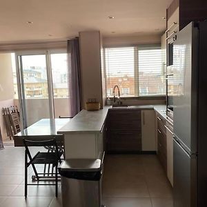 Charmant Appartement 3 Pieces Avec Balcon Montrouge Exterior photo