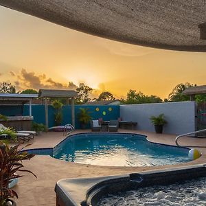 Chardonnay- Luxe Home With Pool ,Spa And Close To Equestrian Royal Palm Beach Exterior photo