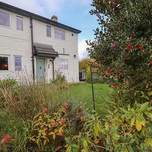 Wells Cottage Holmfirth Exterior photo