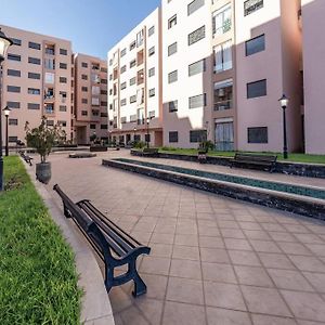 Superbe Appartement Avec Piscine Marrakesh Exterior photo