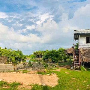 Private House With Salt Lake View Appartement Kandakuli Exterior photo