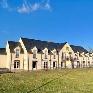 Logis Hotel Sully Le Chateau Saint-Pere-sur-Loire Exterior photo