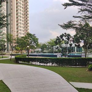 1411 8Scape New Big Pool By Stay Johor Bahru Exterior photo