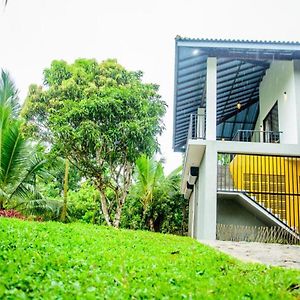 Kurundu Wadiya Hotel Hikkaduwa Exterior photo