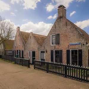 Huize Moddergat! Sleeping On The Wadden Sea. Villa Exterior photo