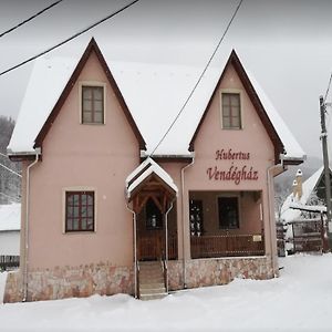 Hubertus Vendeghaz Hotel Parád Exterior photo