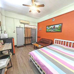 The Backpacker Stn Appartement Nonthaburi Exterior photo