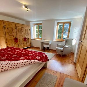 Engadin Holidays Ch - Chasa 32 In Guarda Appartement Exterior photo