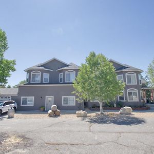 Castle Creek Manor Bed and Breakfast Grand Junction Exterior photo