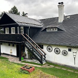 Penzion Pod Zeleznym Vrchem Hotel Chřibská Exterior photo