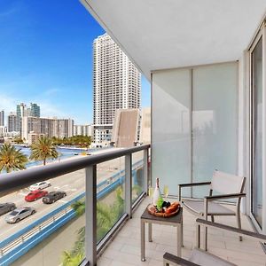 Amazing Pool - Balcony - Gym - Near Beach Appartement Hallandale Beach Exterior photo