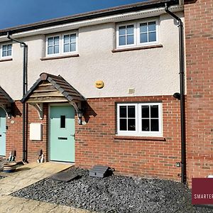 Jennett'S Park, Bracknell - 2 Bedroom Home Exterior photo