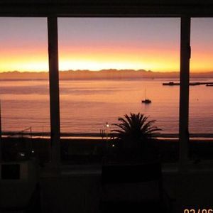 Lock Up & Go Apt W/ Great Views In Simons Town Appartement Kaapstad Exterior photo