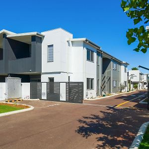 Relax N Recover Or Work: Hillside Getaway Appartement Kelmscott Exterior photo