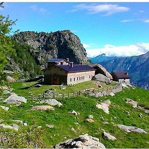 Rifugio Alpe Bonze Villa Donnaz Exterior photo