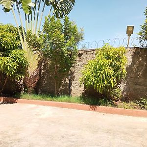 Classic Gardens International Appartement Thika Exterior photo