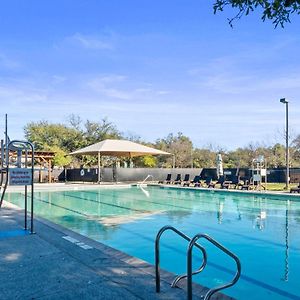 Luxury 5Br, 3Ba Austin Retreat ~ Pool~ Parking Villa Exterior photo