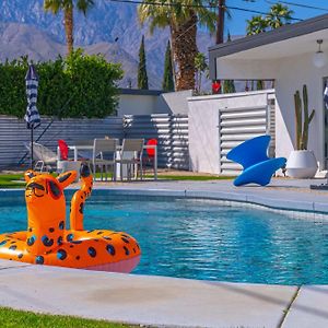 The Portrait House A Mid Century Hangout Villa Palm Springs Exterior photo