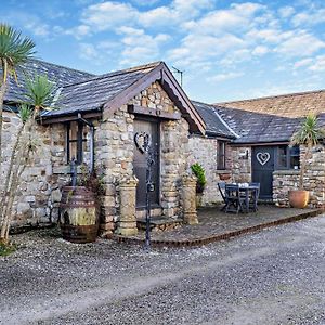 3 Bed In Gower 93942 Villa Ilston Exterior photo