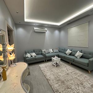 شقق الحمراء الفاخرة 8 Abyar 'Ali Exterior photo