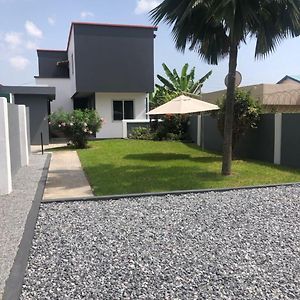 14 Mango St Taifa Appartement Accra Exterior photo