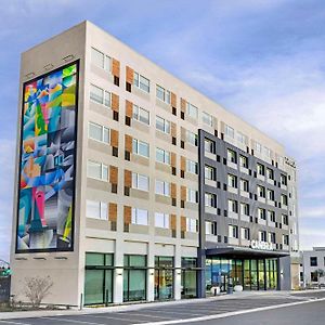 Cambria Hotel Burbank Airport Exterior photo