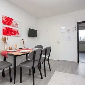 Serviceroom24 - Apartment 3 In Herten Wlan - Smart-Tv - 24-7 Check-In Und Kueche Exterior photo