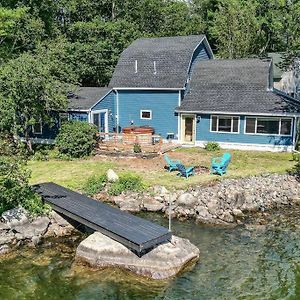 Lakefront Trifecta With Hot Tub & Free Massages Villa Augusta Exterior photo