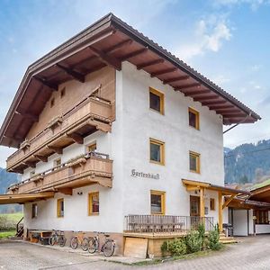 Adventure Holiday Hub: Gartenhaeusl Appartement Mayrhofen Exterior photo