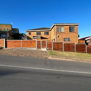 Jbay Holiday Bed and Breakfast Jeffreysbaai Exterior photo