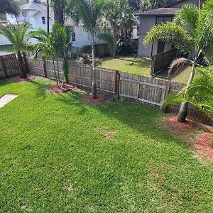 Cozy Cute Bungalow Steps From Swan Lake Morton Villa Lakeland Exterior photo